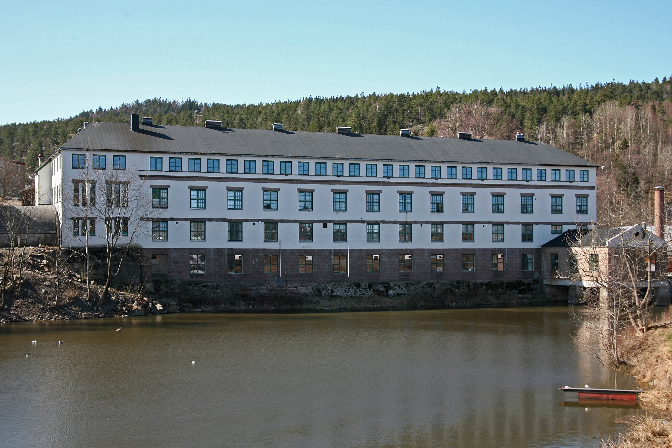 Trond Strandsberg, CC BY-SA 3.0 , via Wikimedia Commons