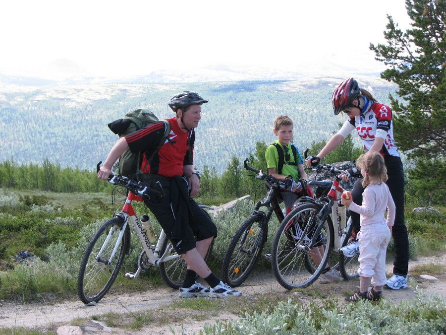 Sykkelturer er for alle. Foto: &Oslash;yvind Wold