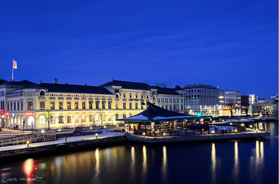 Drammen Børs. Foto: arkitekturhistorie.no/G. T. Steigan