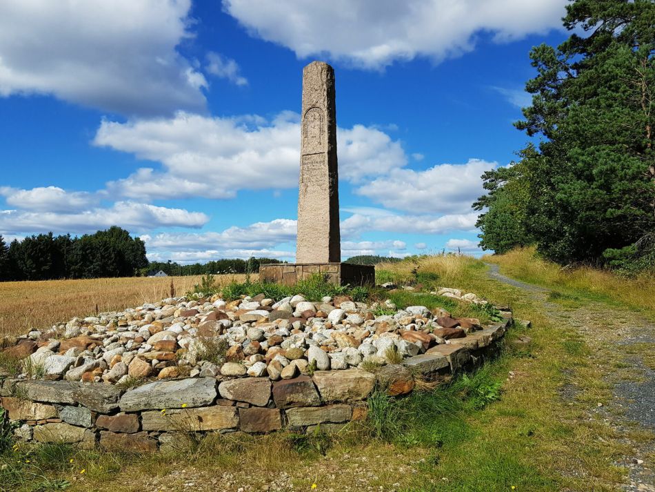 Kristian Jensen Lofthus bauta.