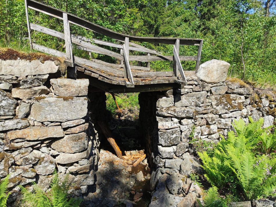 Gammel bru ved Lintjenn