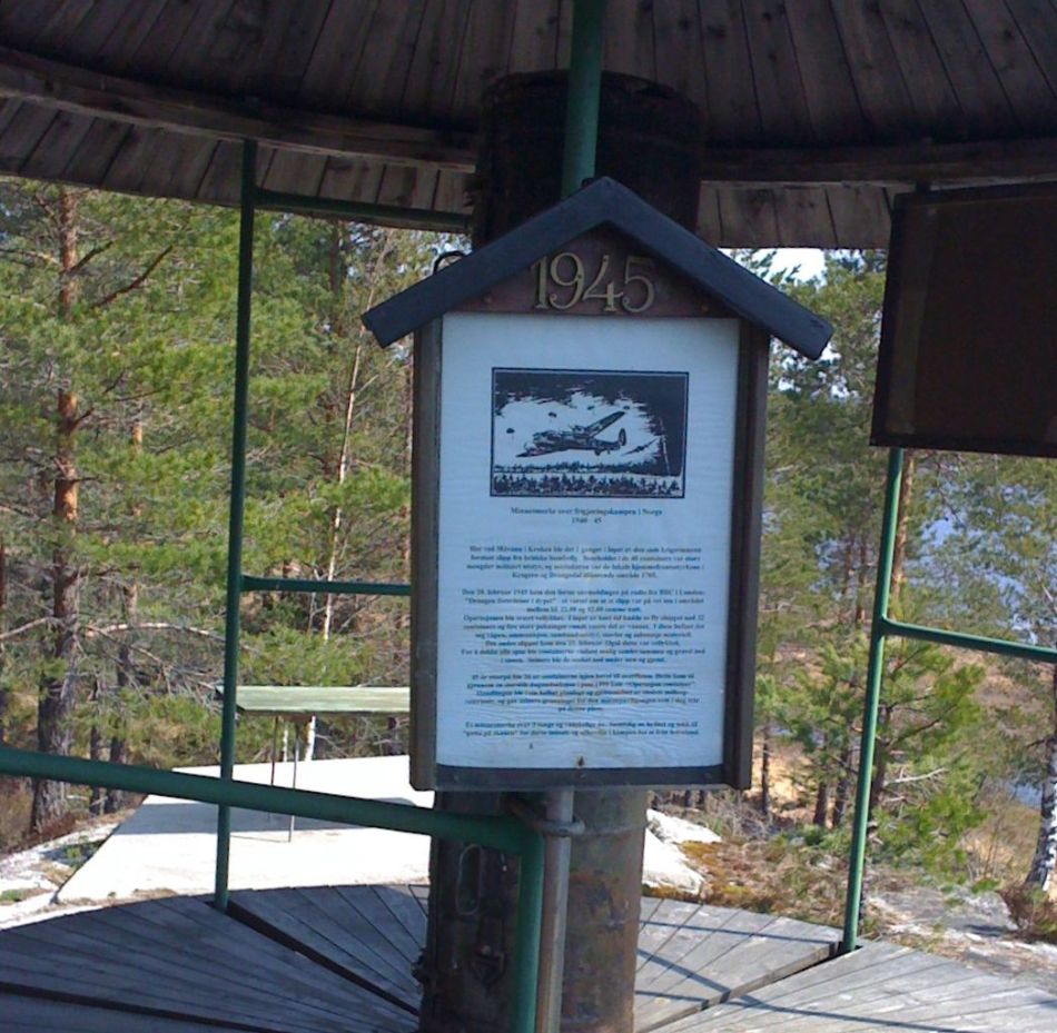 Krigsminnemerke Gjerstad. Foto: Steinar Grøtterød